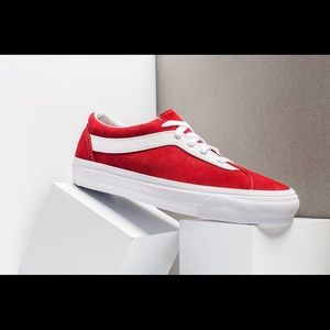 Vans UA Bold Ni red shade sneakers, W size 8